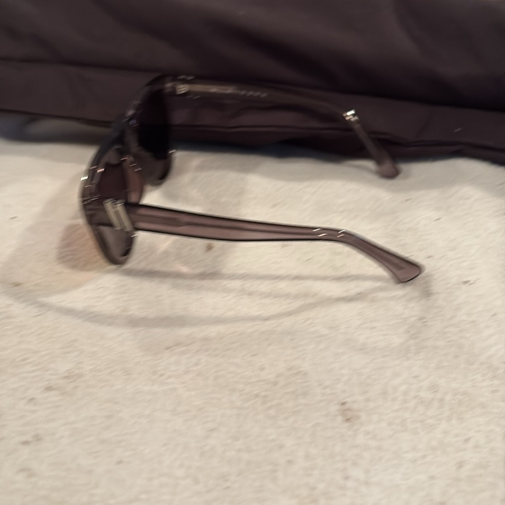 Blenders sunglasses- Clover style 
Spring heat - Picture 3 of 5